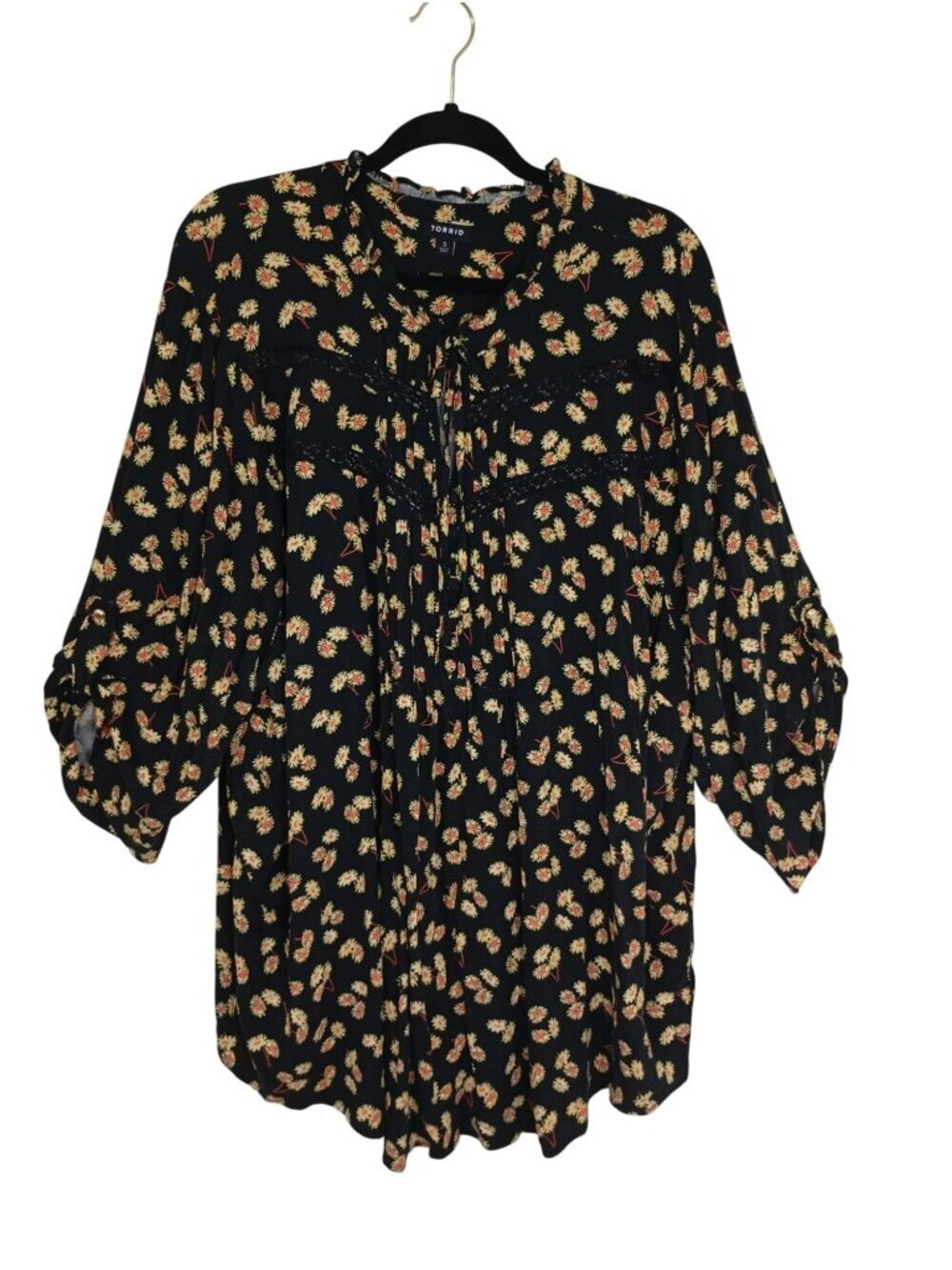 Torrid Floral Print Black Lace Detail Tunic Blouse Size 5 (5X) Rayon Blend